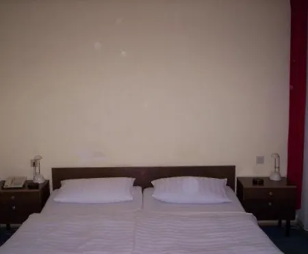 法伦沃尔夫酒店 酒店 2*